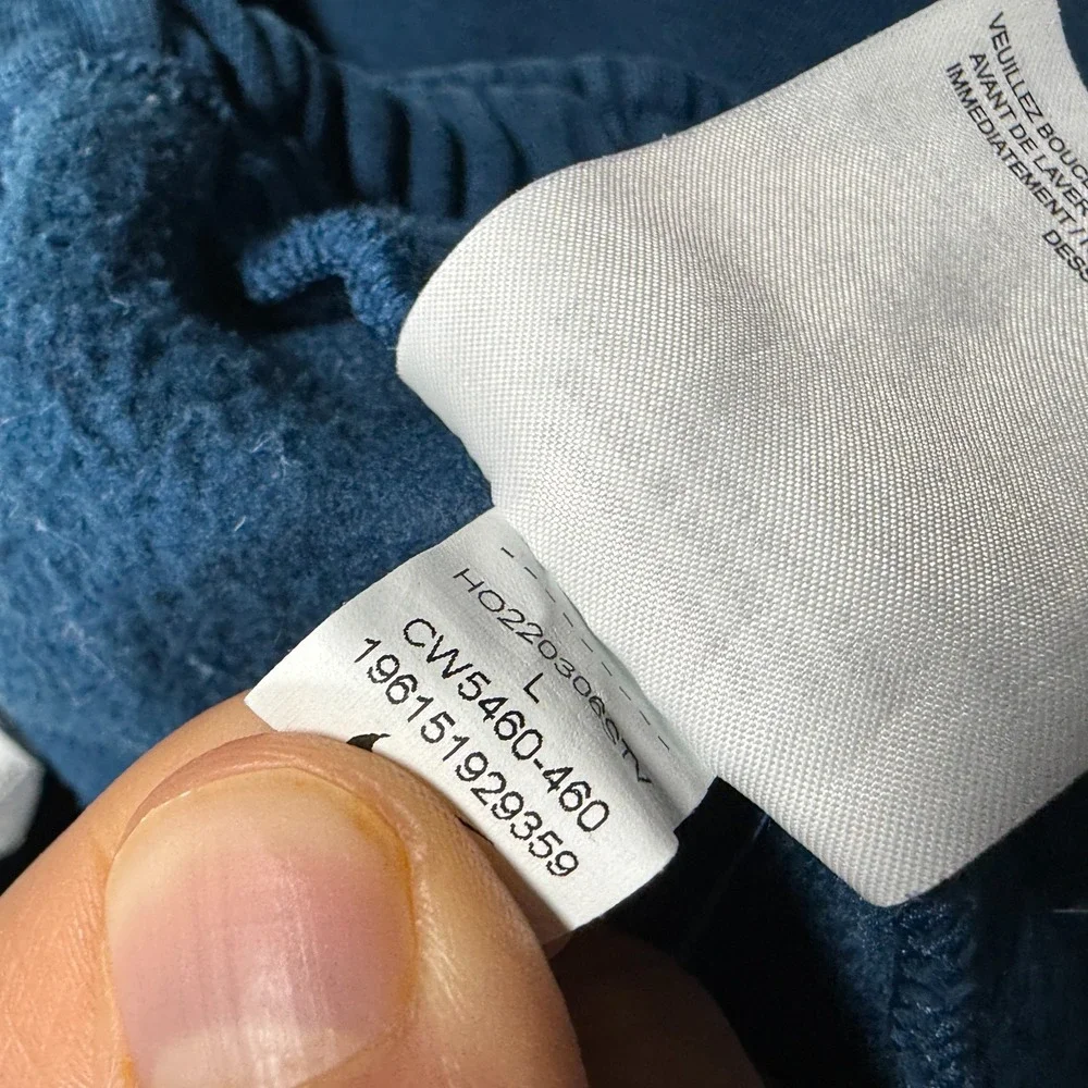 Nike essential solo